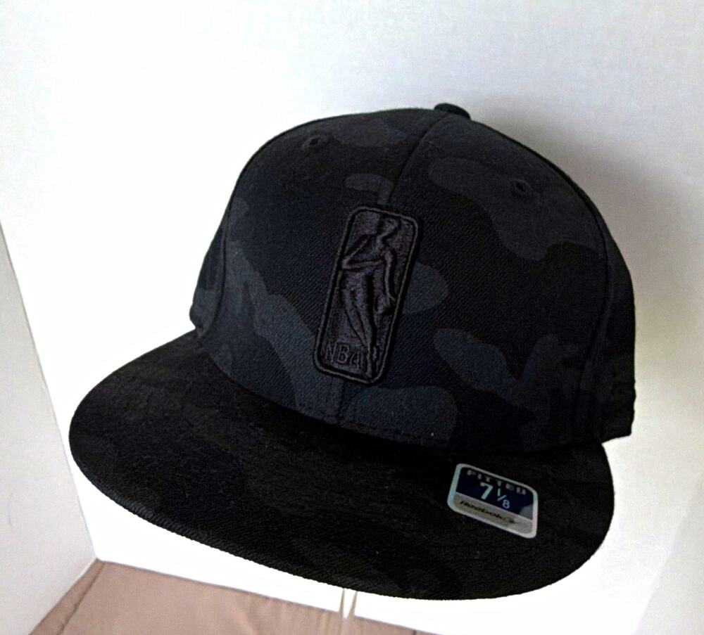 Reebok NBA Men's Fitted Baseball Cap Hat Black Camouflage Sz 7 1/8 vintage 2005